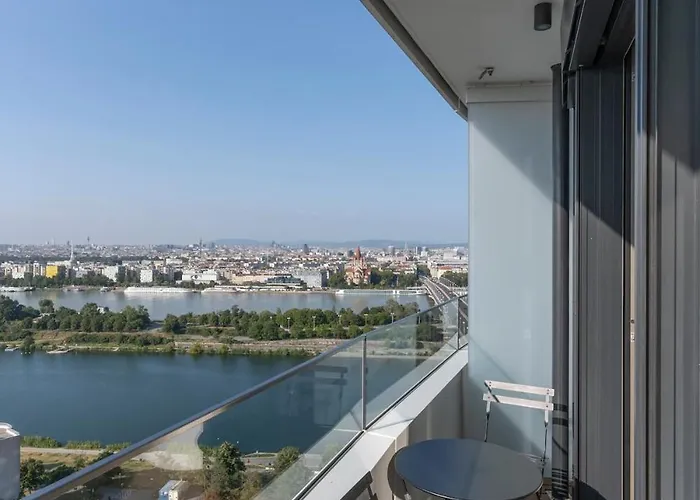 Josef's L Ueber Den Wolken L Danube Flats 03 Appartement